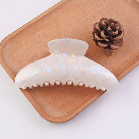 White Sand Claw Hair Clip