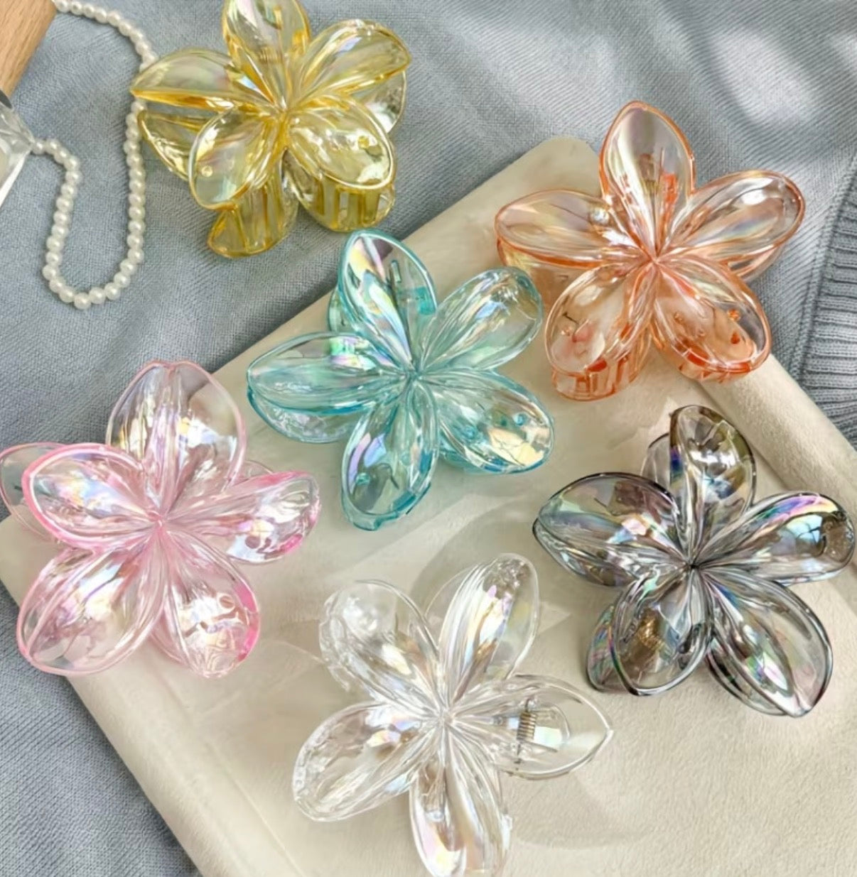 Flower hair clips