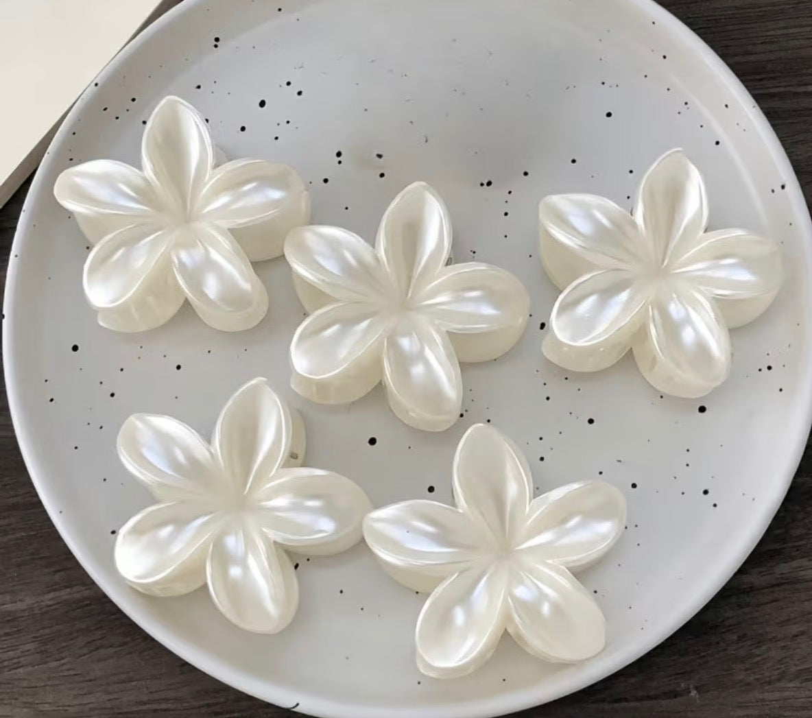 Flower hair clips