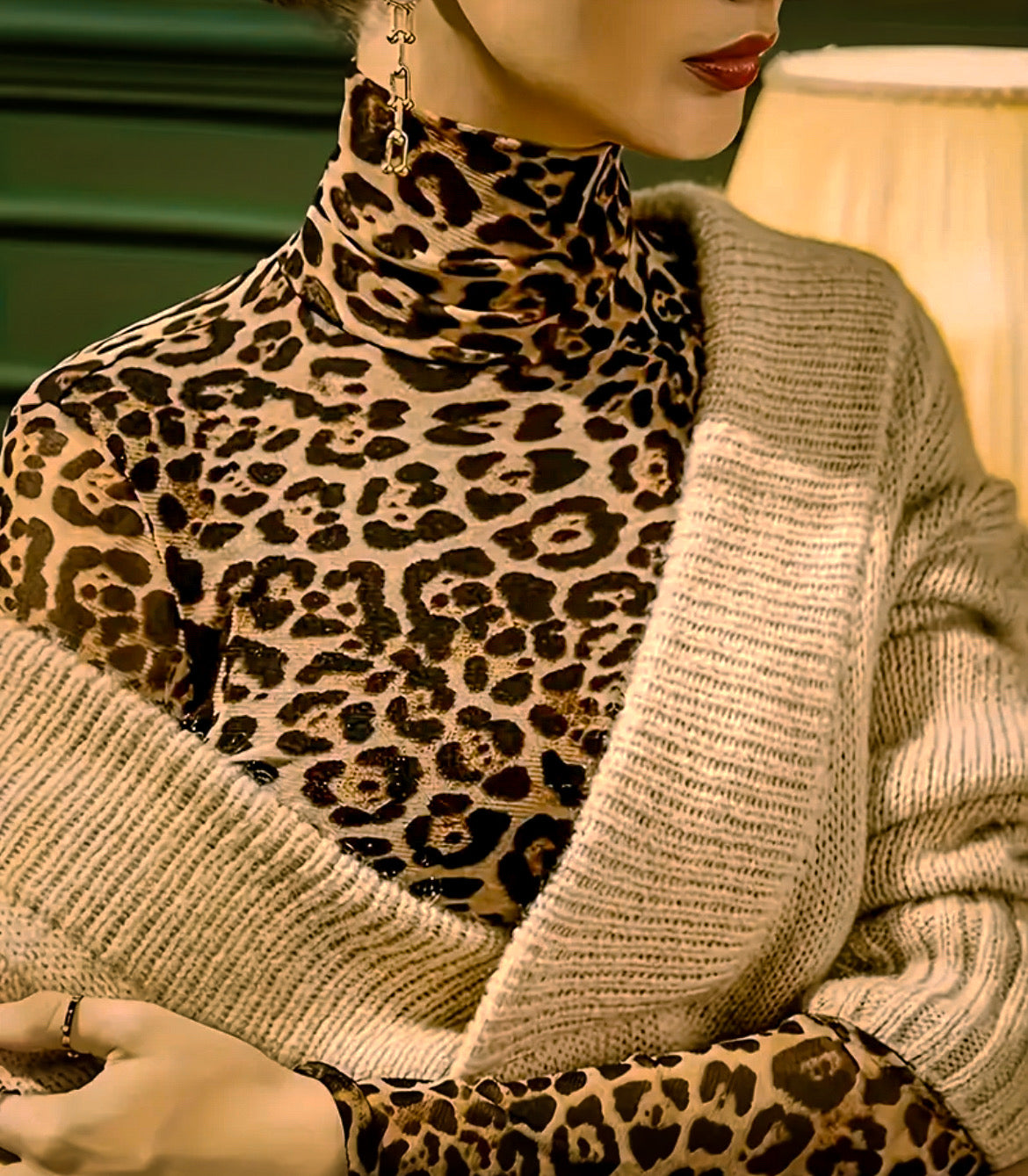 Leopard Mock neck