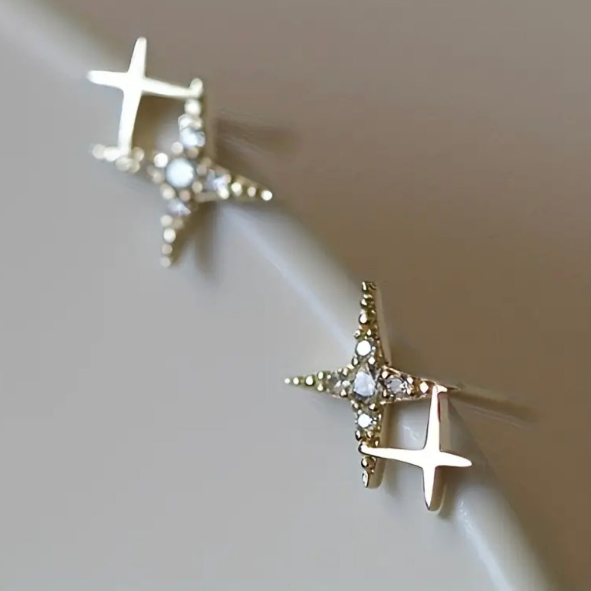 Sparkle studs