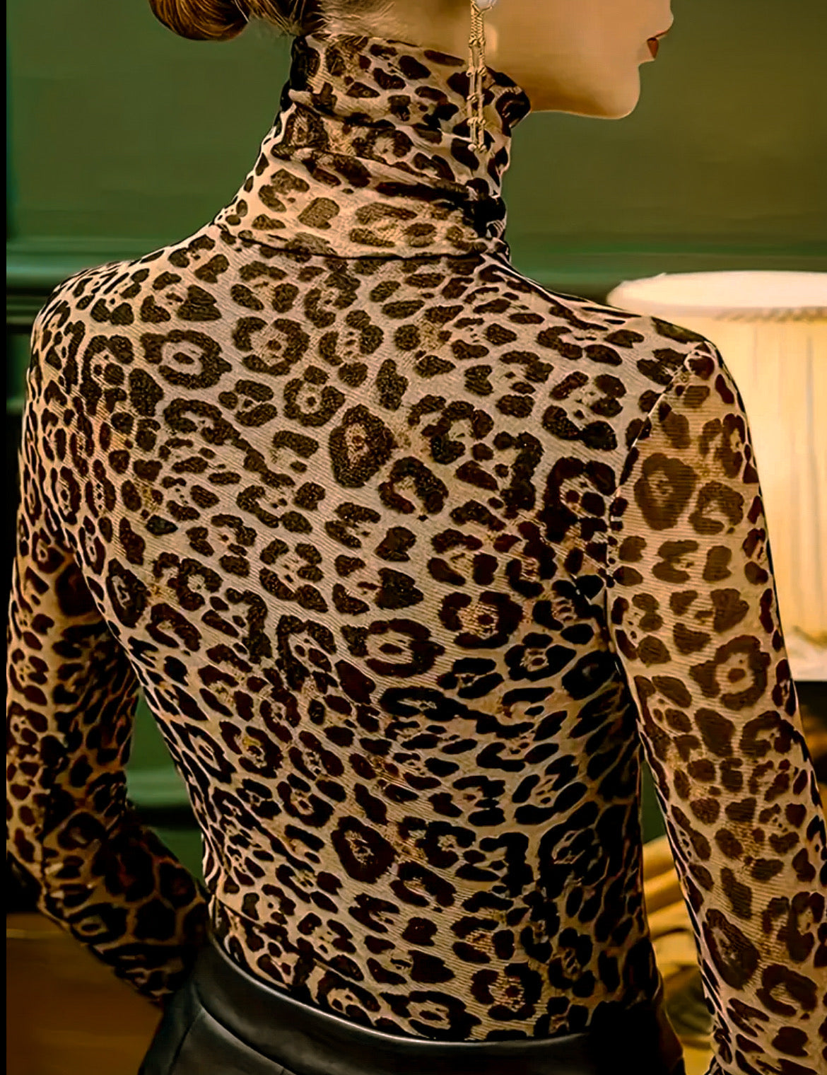 Leopard Mock neck