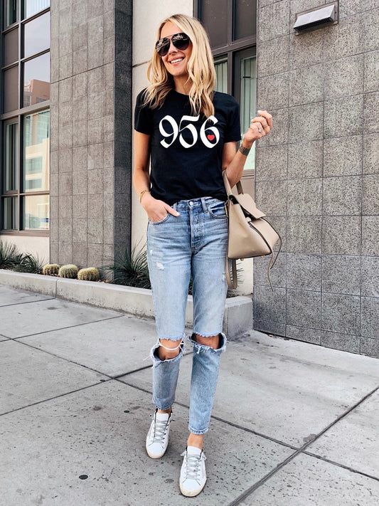 956 ❤️ Tee